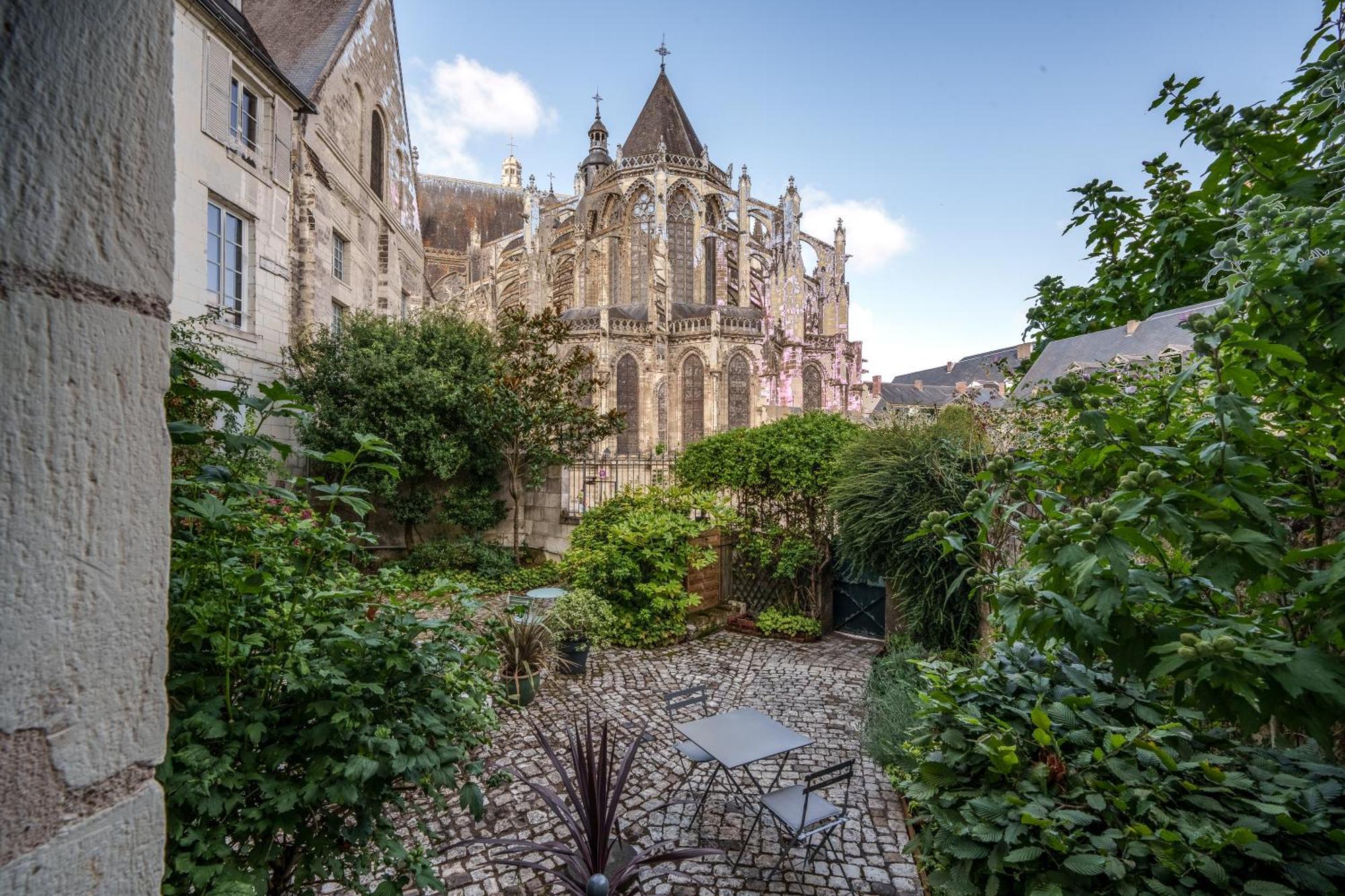 Appartement Raffine Vue Cathedrale, Jardin, Wifi Тур Экстерьер фото