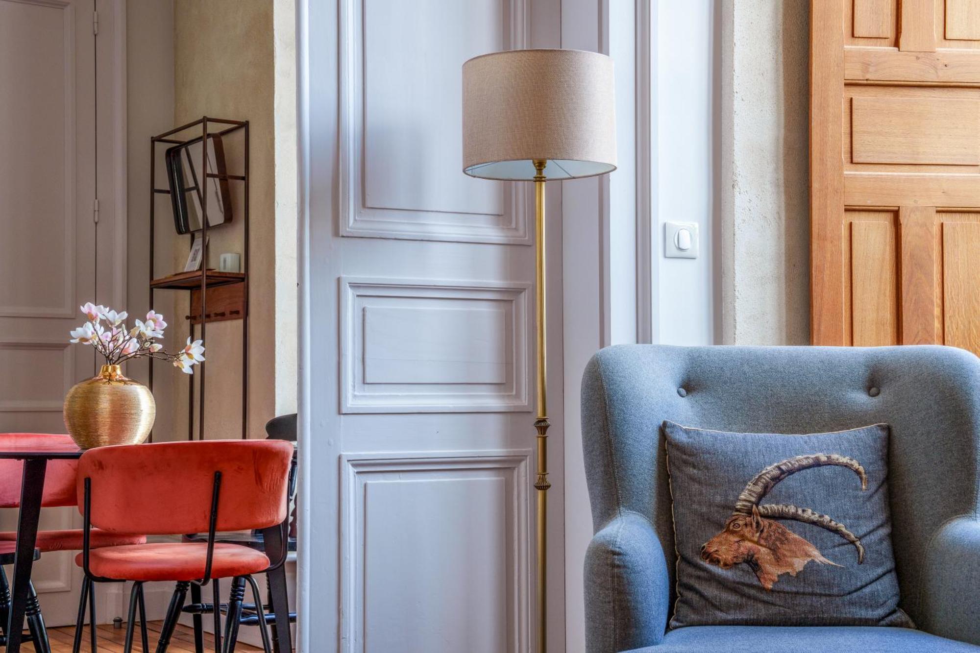 Appartement Raffine Vue Cathedrale, Jardin, Wifi Тур Экстерьер фото